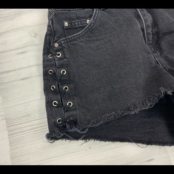 Top Shop Black Lace Shorts. Sz 24 - Picture 3 of 5